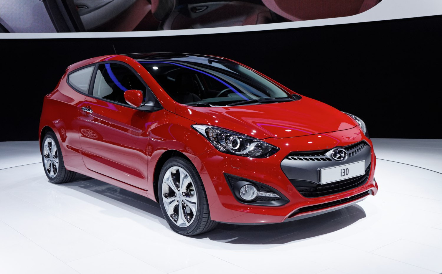 Hyundai i30 Hyundai i30 II CW (2013 - 2015) génération fiche technique et photo