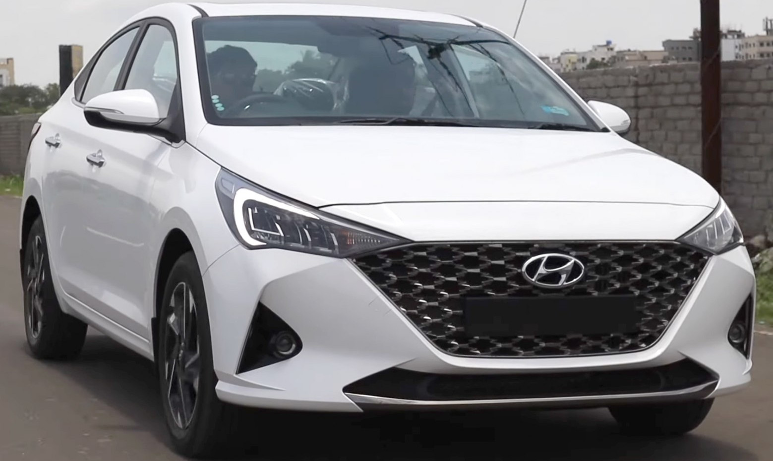 Hyundai Verna Hyundai Verna V (2020 - 2023) generazione scheda tecnica e foto