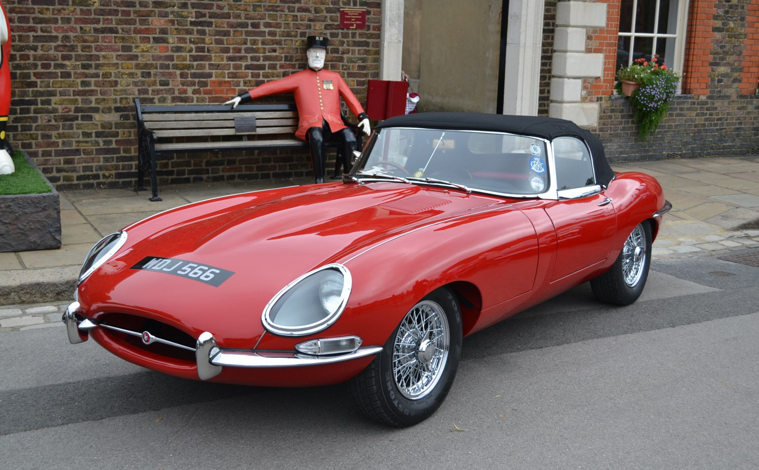 Jaguar E-type specs, engine options and consumption