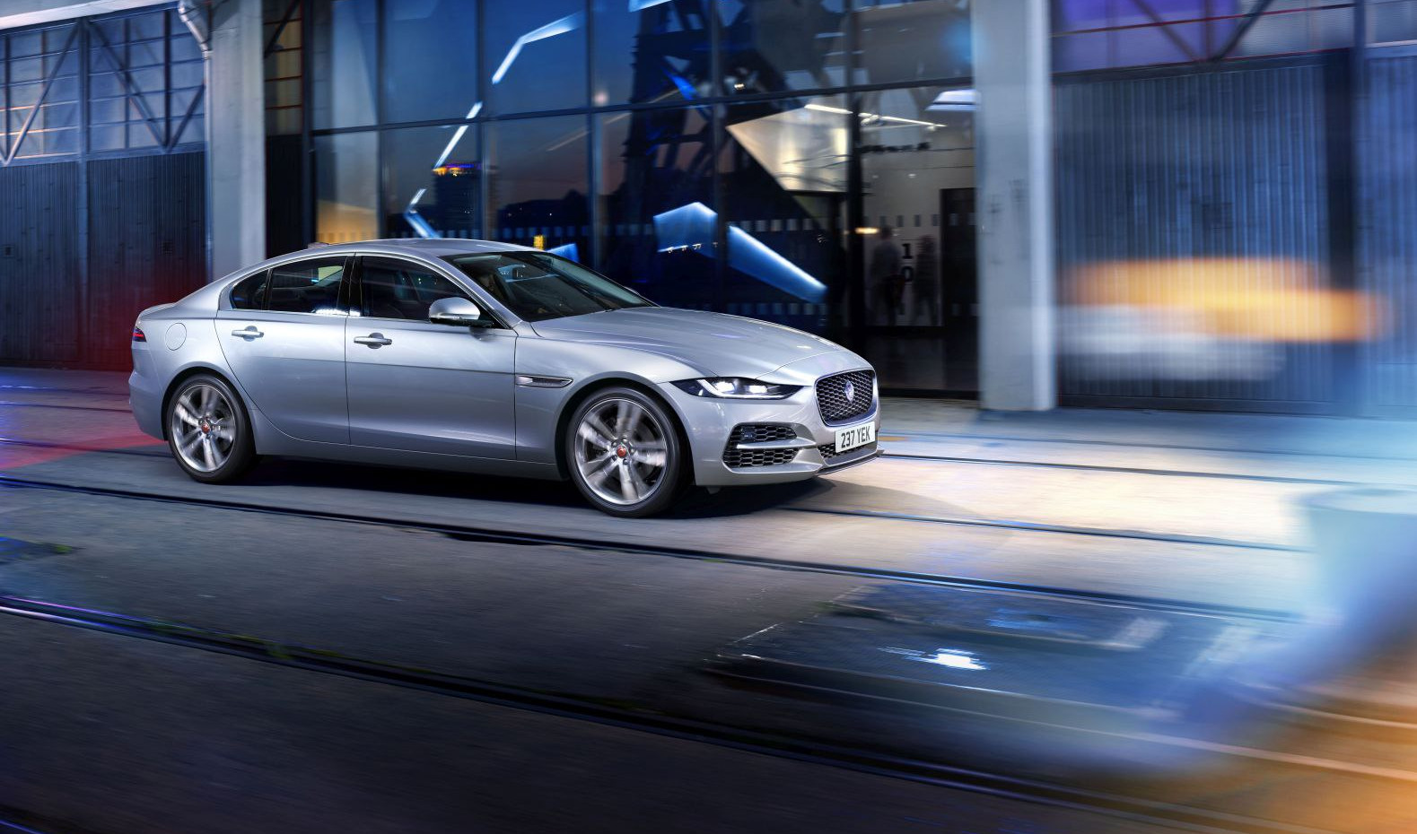 Jaguar XE Jaguar XE (X760, facelift 2020) (2020 - 2024) generation specs and photo