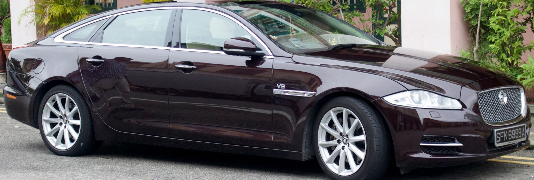 Jaguar XJ 5.0 V8 Supercharged (470 Hp) Automatic 6-speed (2009 - 2012) engine and specifications