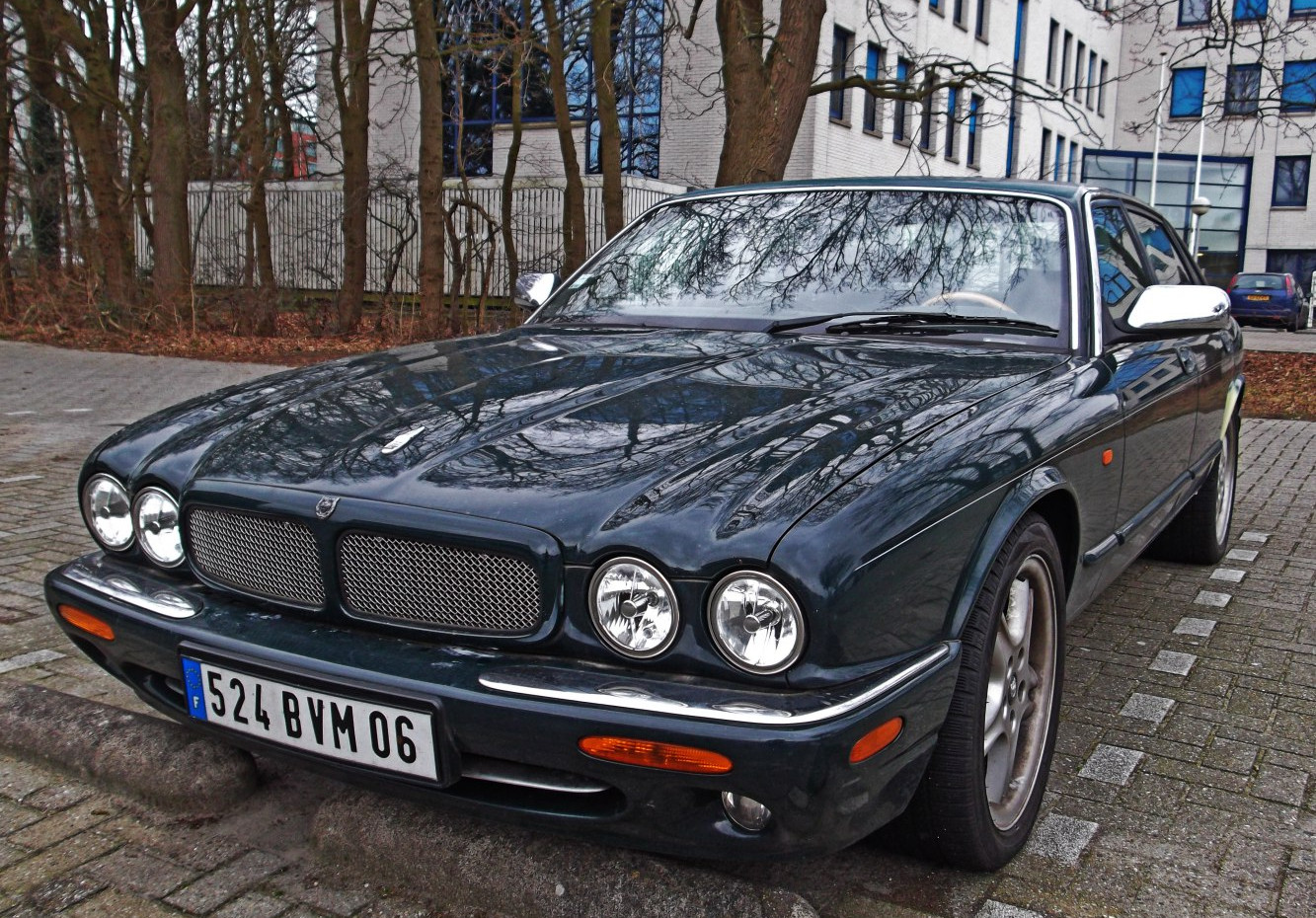 Jaguar XJ 4.0 V8 32V (284 Hp) Automatic (1997 - 2003) Motor und Technische Daten