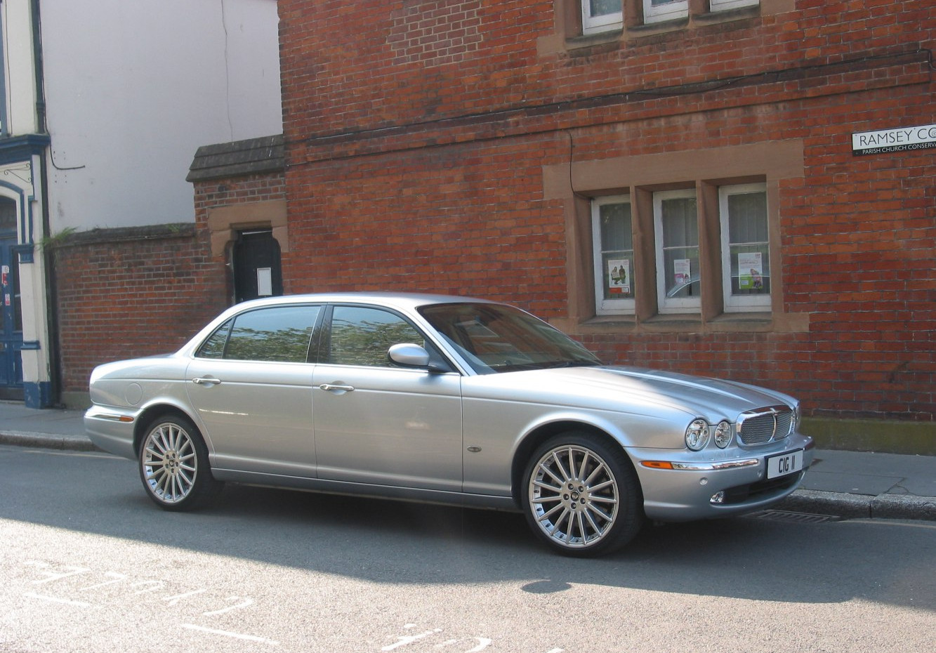 Jaguar XJ 3.0 V6 24V (238 Hp) Automatic (2003 - 2006) Motor und Technische Daten