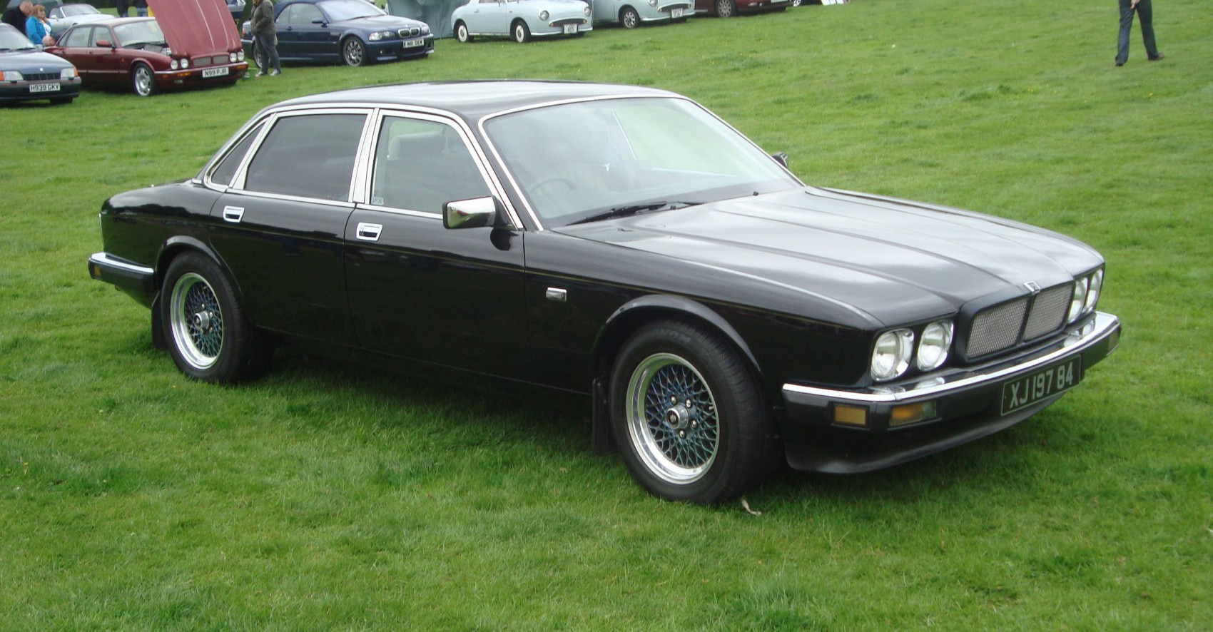 Jaguar XJ specs, engine options and consumption