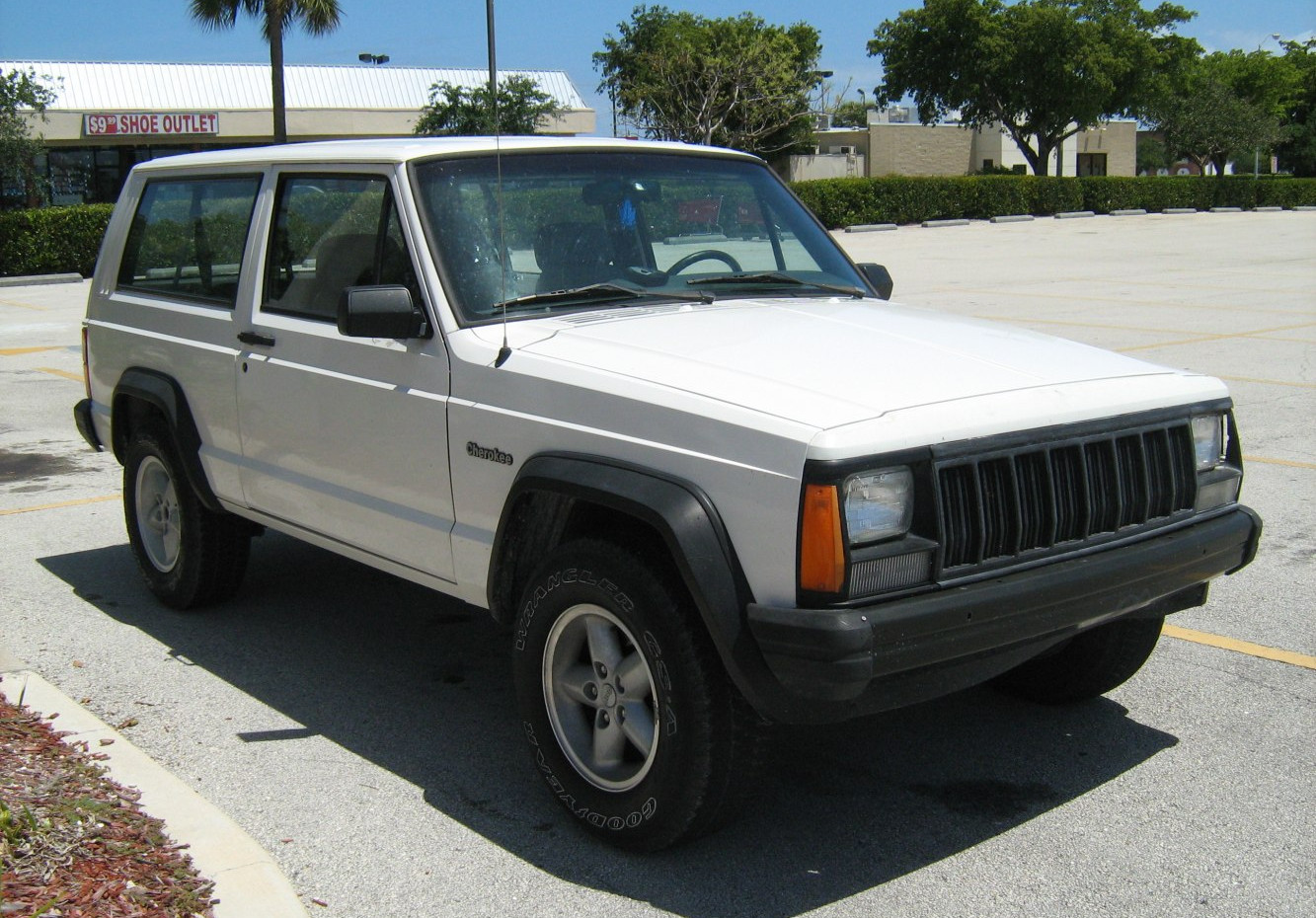 Jeep Cherokee specs, engine options and consumption