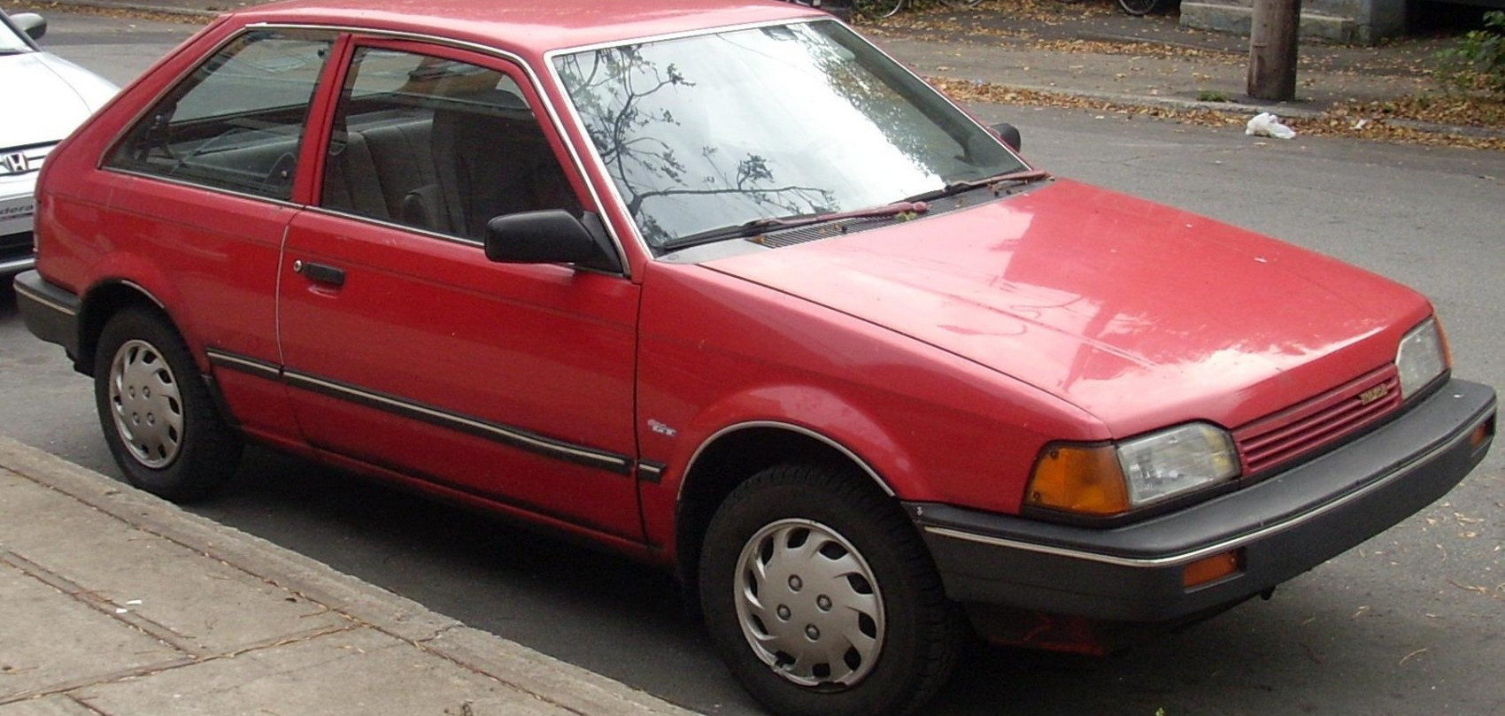 Mazda 323 Mazda 323 II (BD) (1985 - 1991) Generation Daten und Foto