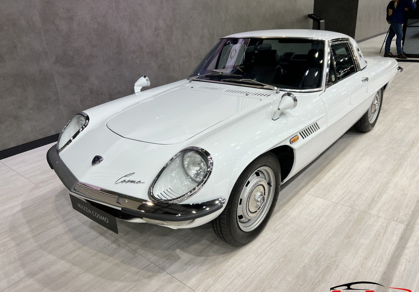 Mazda Cosmo specs, engine options and consumption