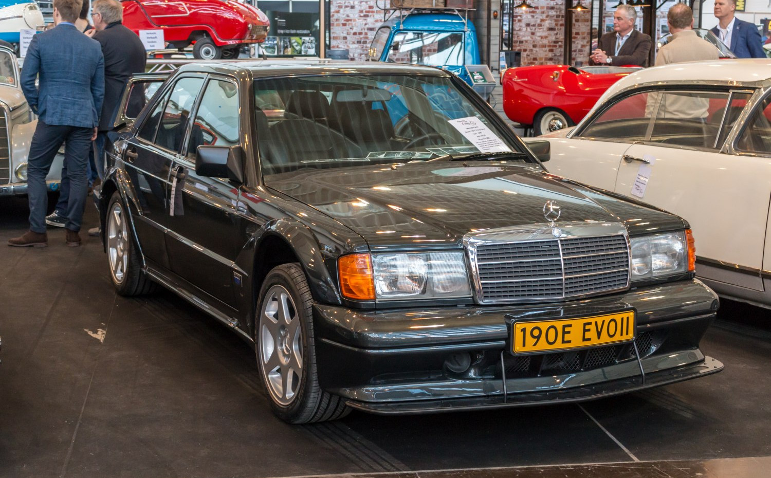Mercedes-Benz 190 E 2.5-16 (195 Hp)