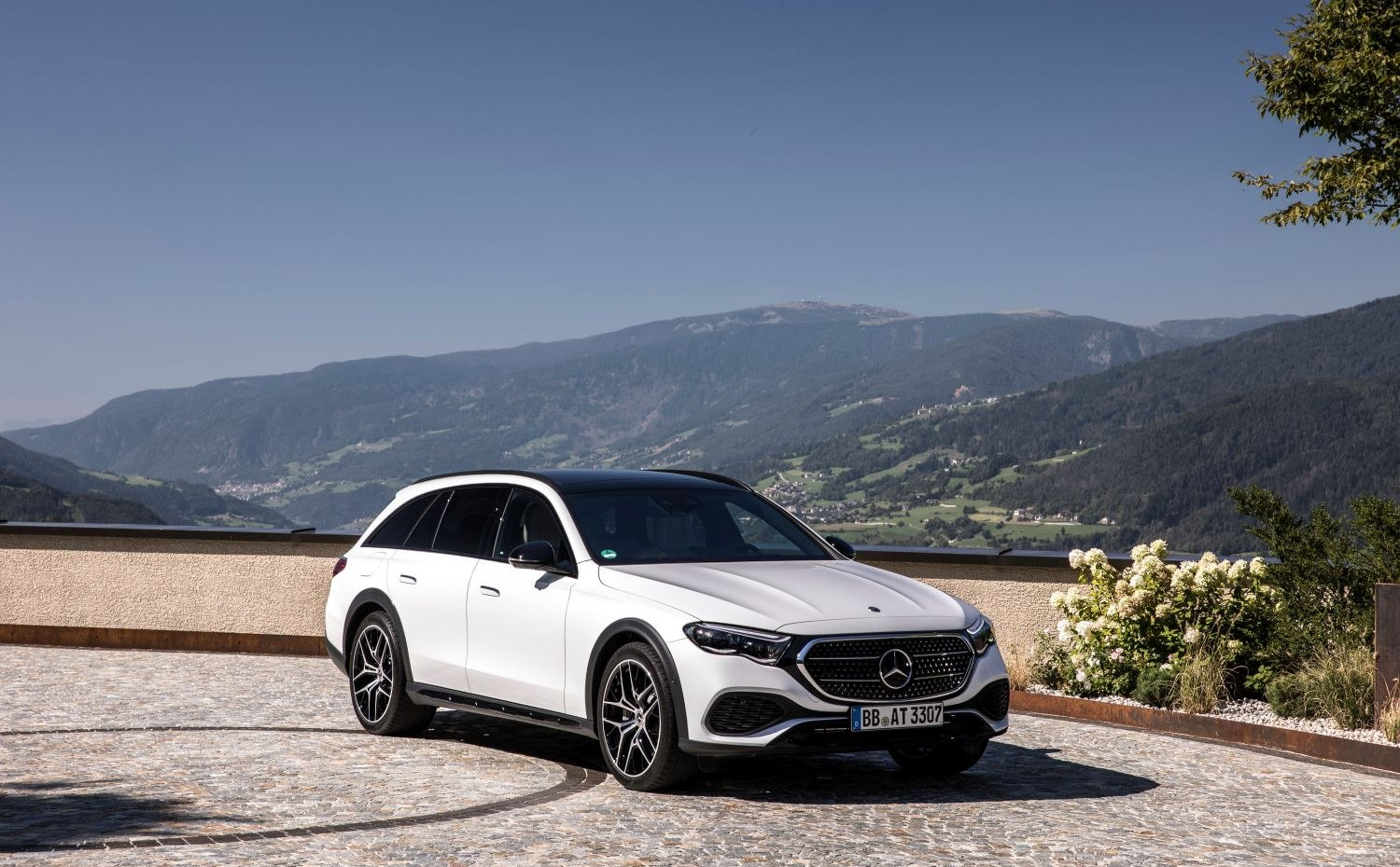 Mercedes-Benz E-class E 300de (313 Hp) Plug-in Hybrid 4MATIC 9G-TRONIC (2023 -) motor y ficha técnica