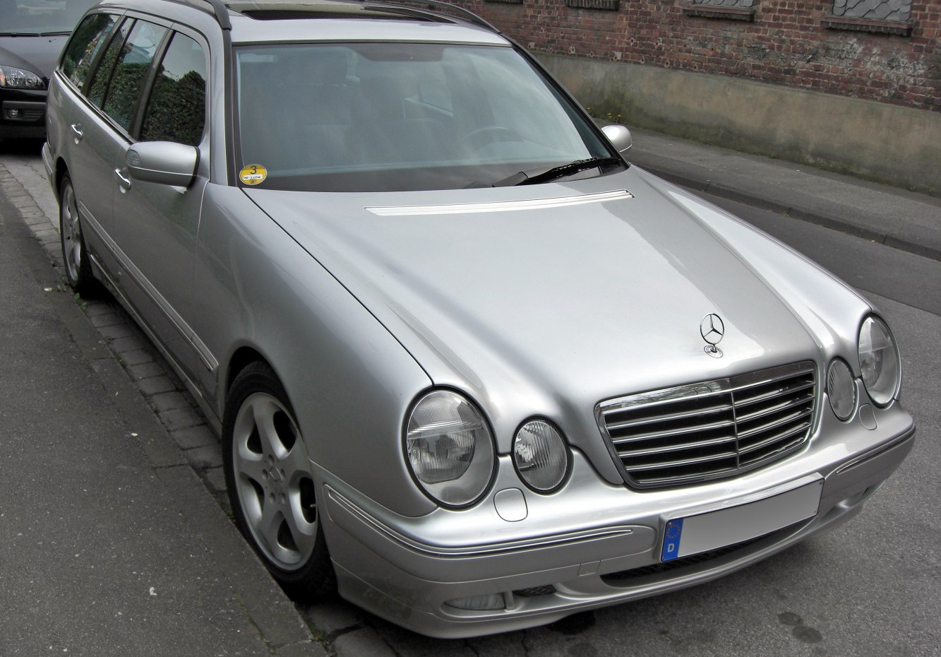 Mercedes-Benz E-class E 200 (136 Hp) (1999 - 2000) motor y ficha técnica