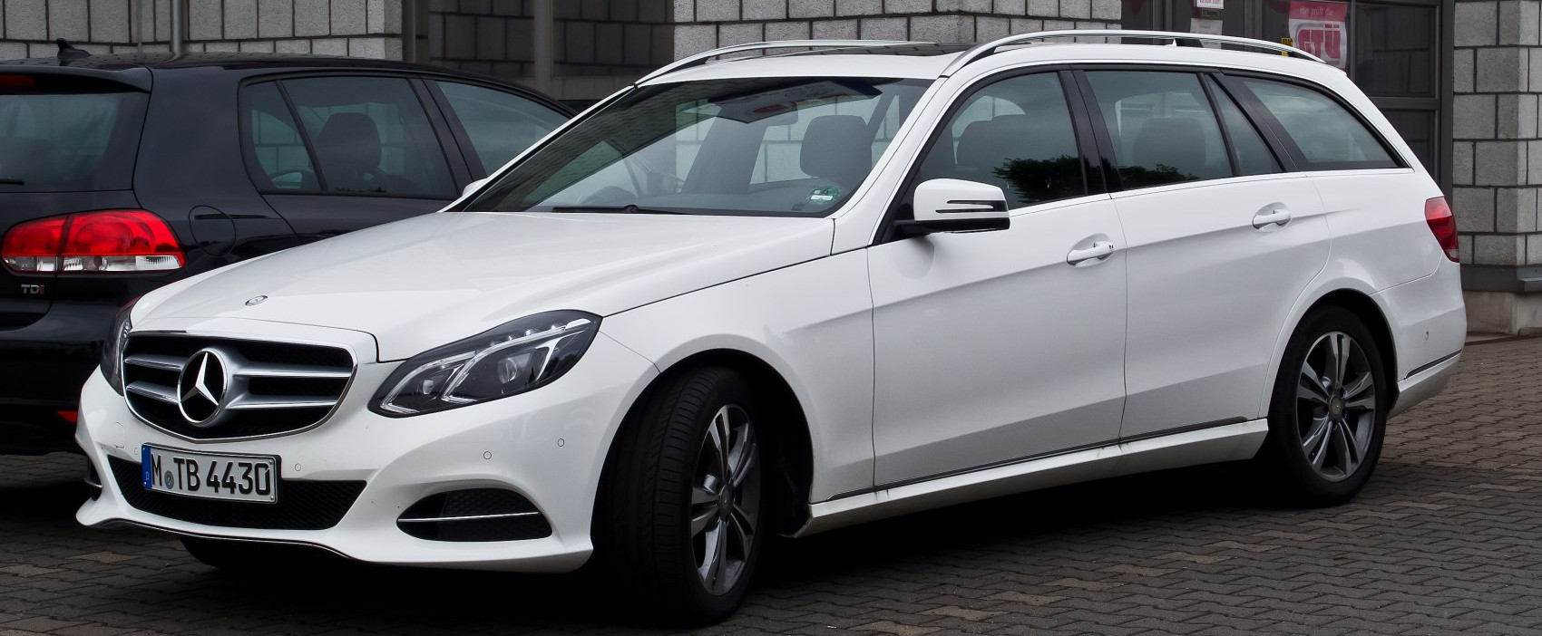 Mercedes-Benz E-class E 220 BlueTEC (170 Hp) 9G-TRONIC (2014 - 2016) motor y ficha técnica