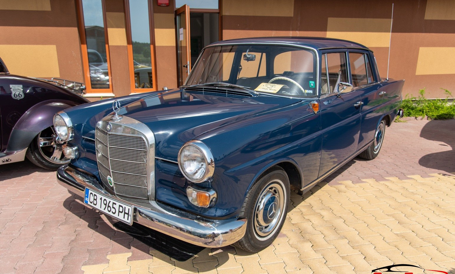 Mercedes-Benz Fintail Mercedes-Benz Fintail (W111) (1961 - 1968) generation specs and photo