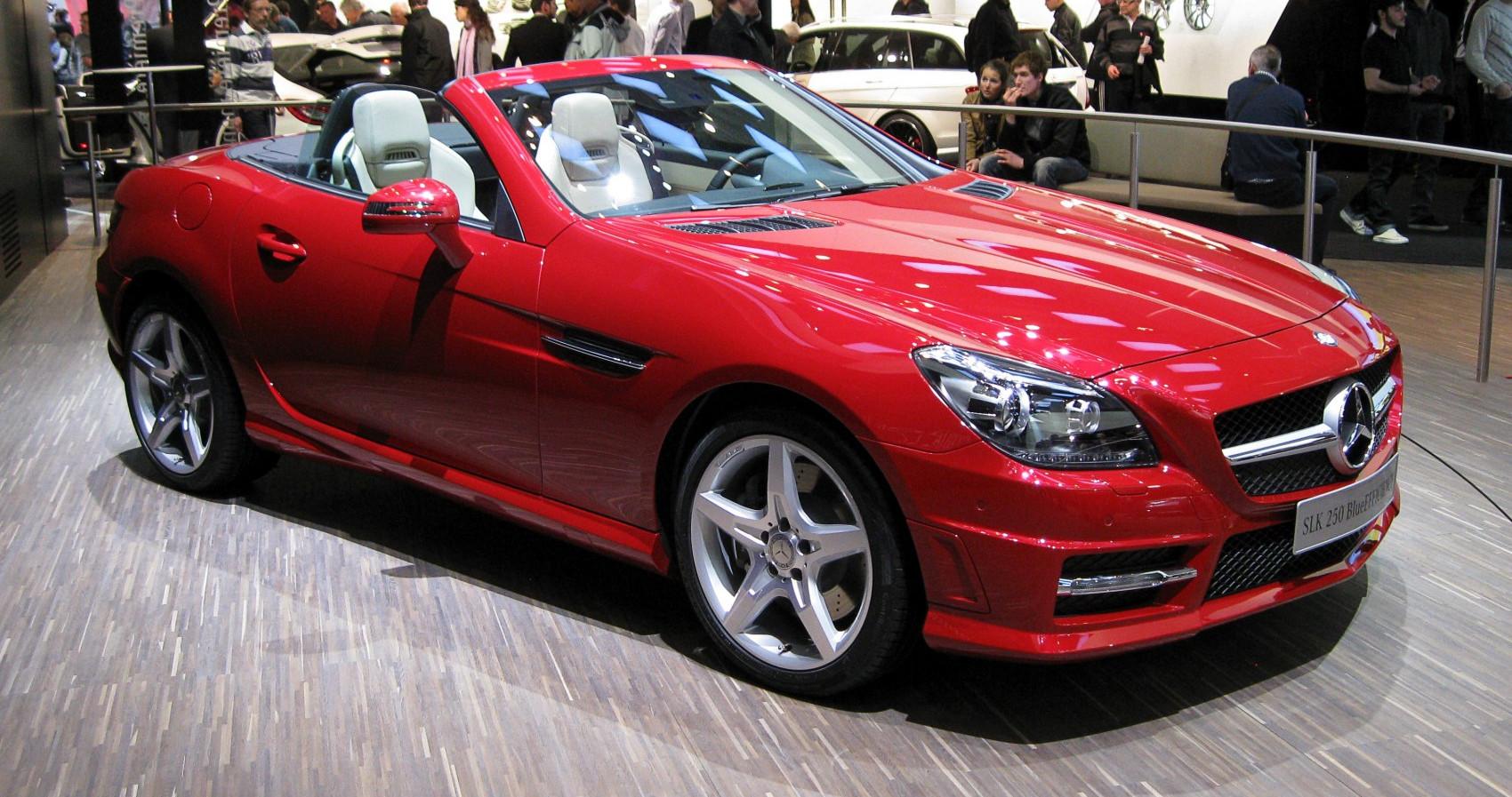 Mercedes-Benz SLK 250 (204 Hp) (2011 - 2015) moteur et fiche technique