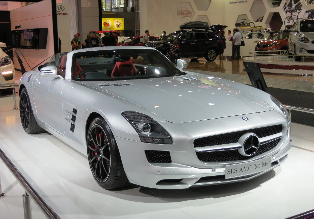 Technical specs and photo of Mercedes-Benz SLS AMG Mercedes-Benz SLS AMG Roadster (R197)