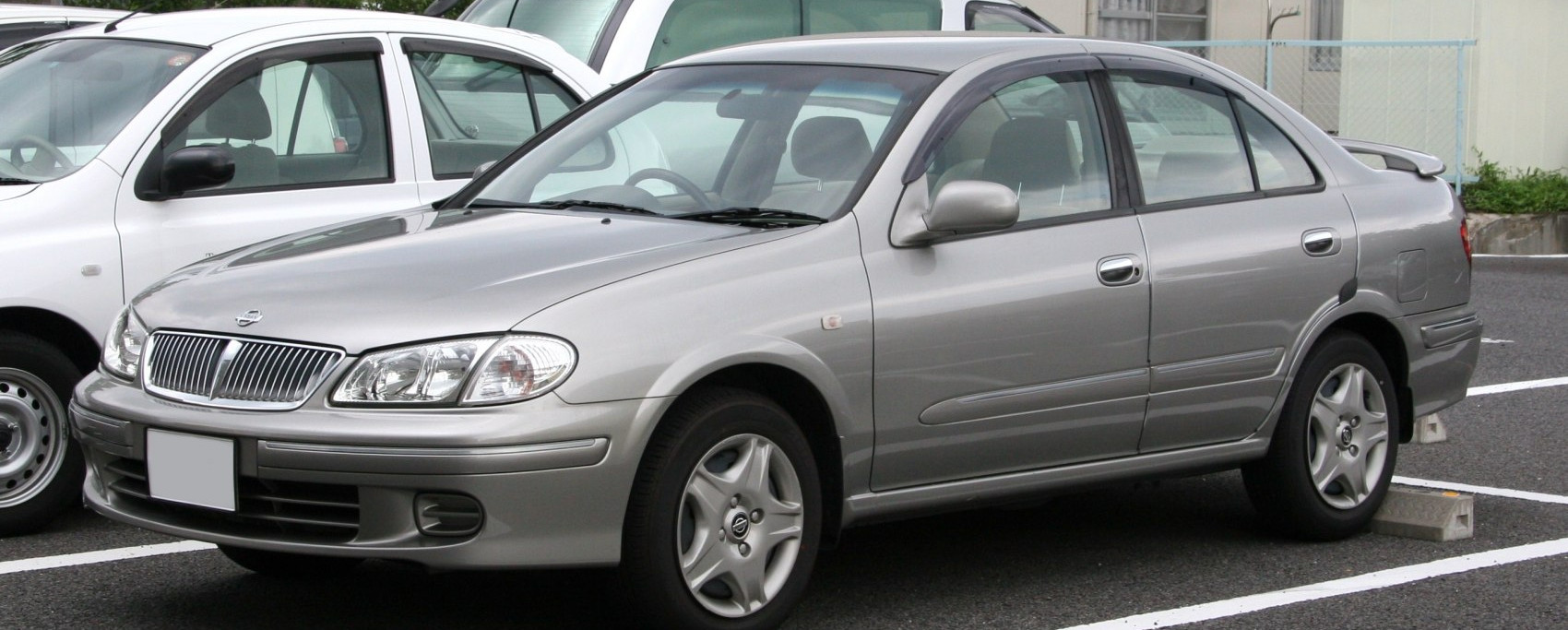 Nissan Bluebird 1.8i (115 Hp) 4x4 Automatic (2000 - 2002) motore e scheda tecnica