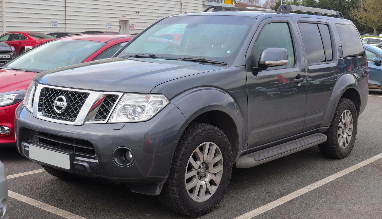 Nissan Pathfinder Nissan Pathfinder III (2010 - 2013) generación especificaciones y foto