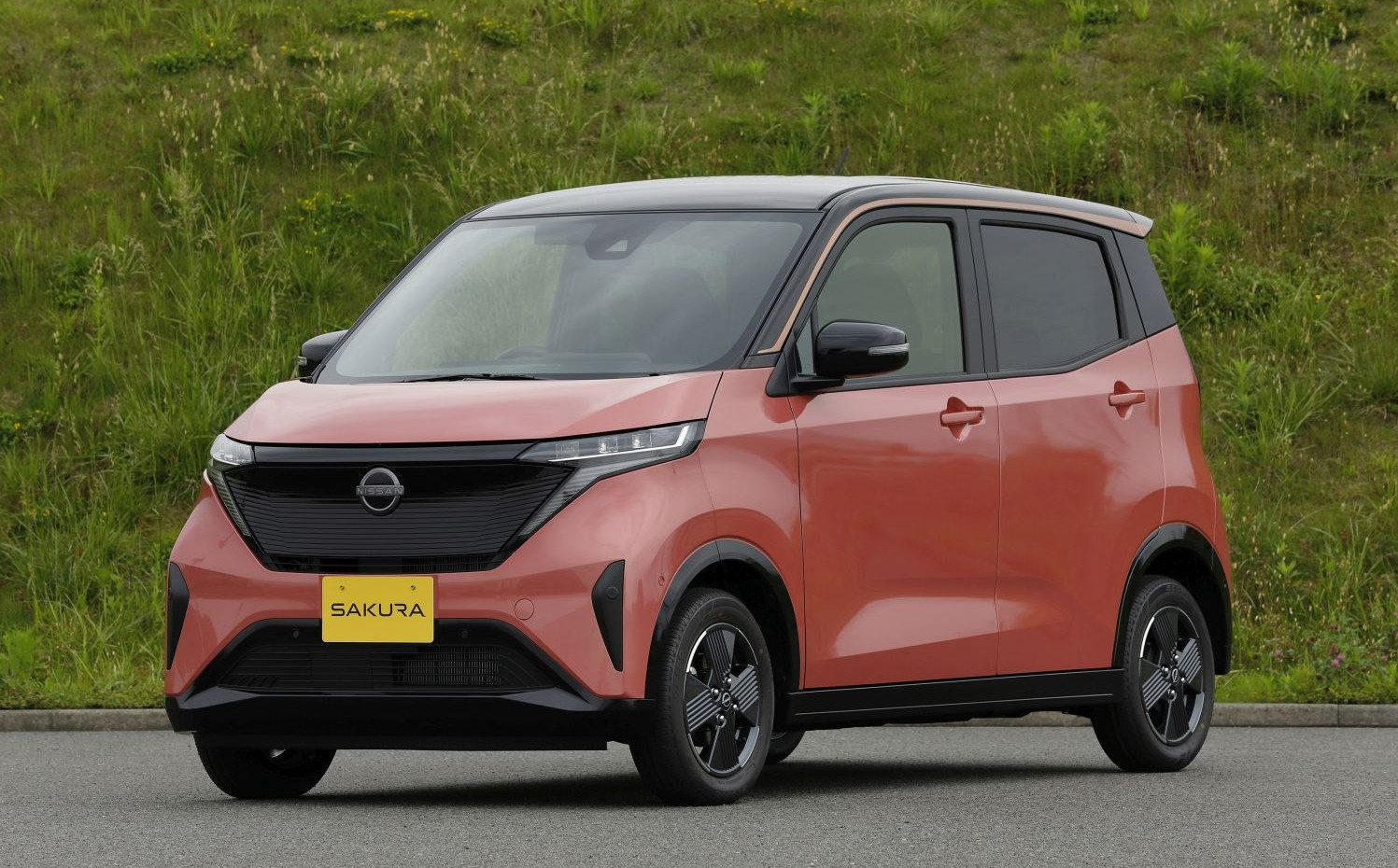 Nissan Sakura özellikleri, motor seçenekleri ve yakıt tüketimi