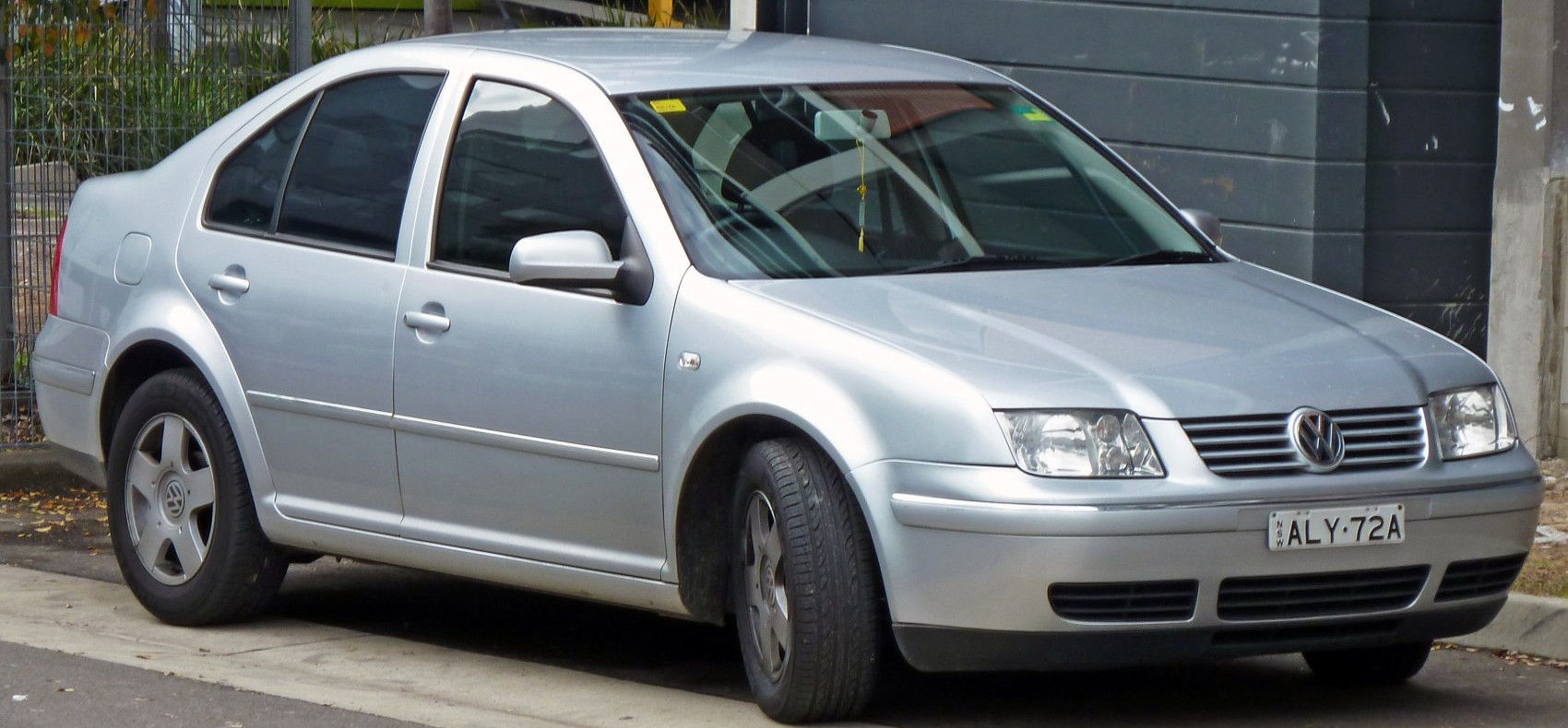 Volkswagen Bora specs, engine options and consumption