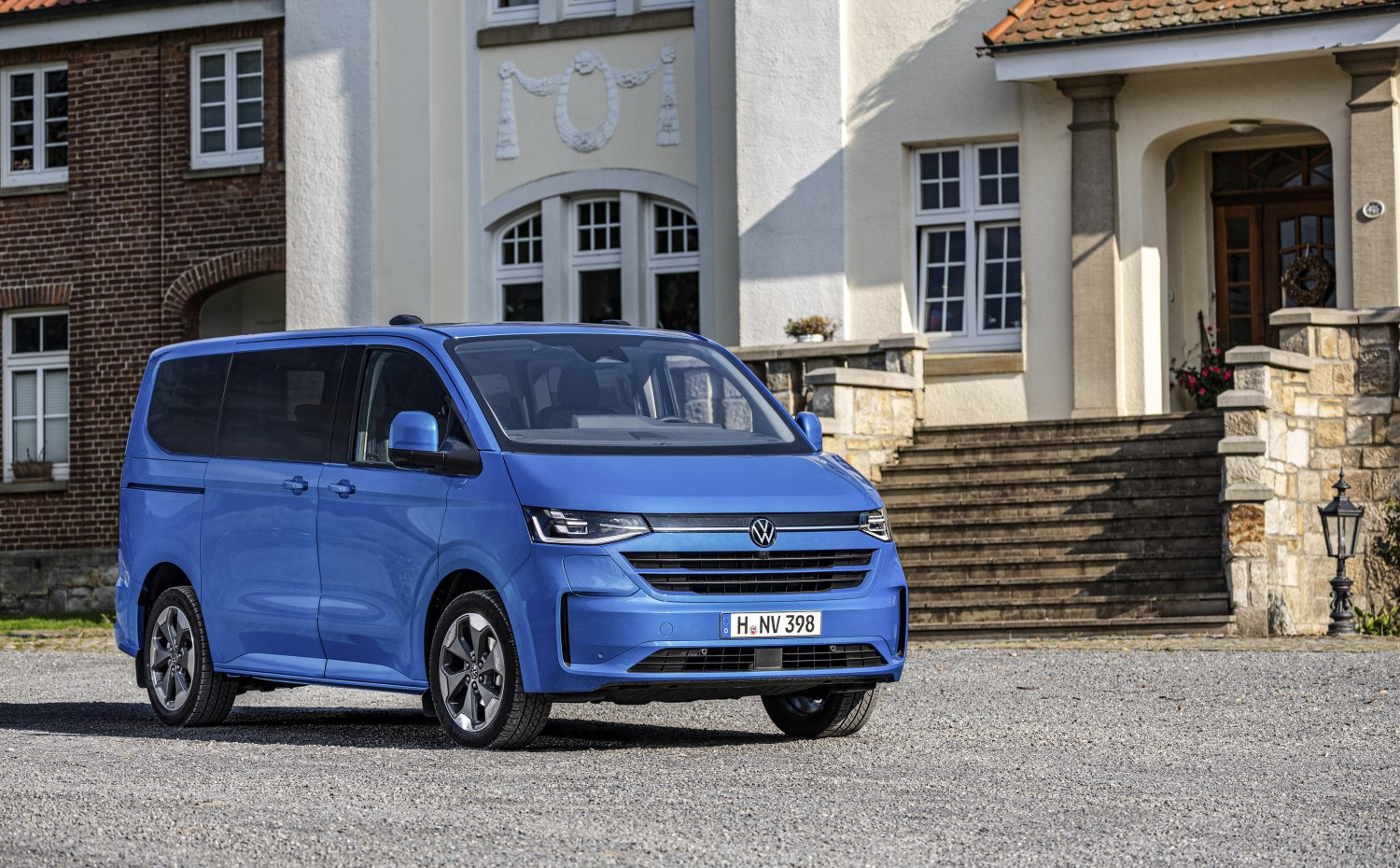 Volkswagen Caravelle Volkswagen Caravelle (T6.1, facelift 2019) Long (2024 - 2024) jenerasyonu özellikleri ve görseli
