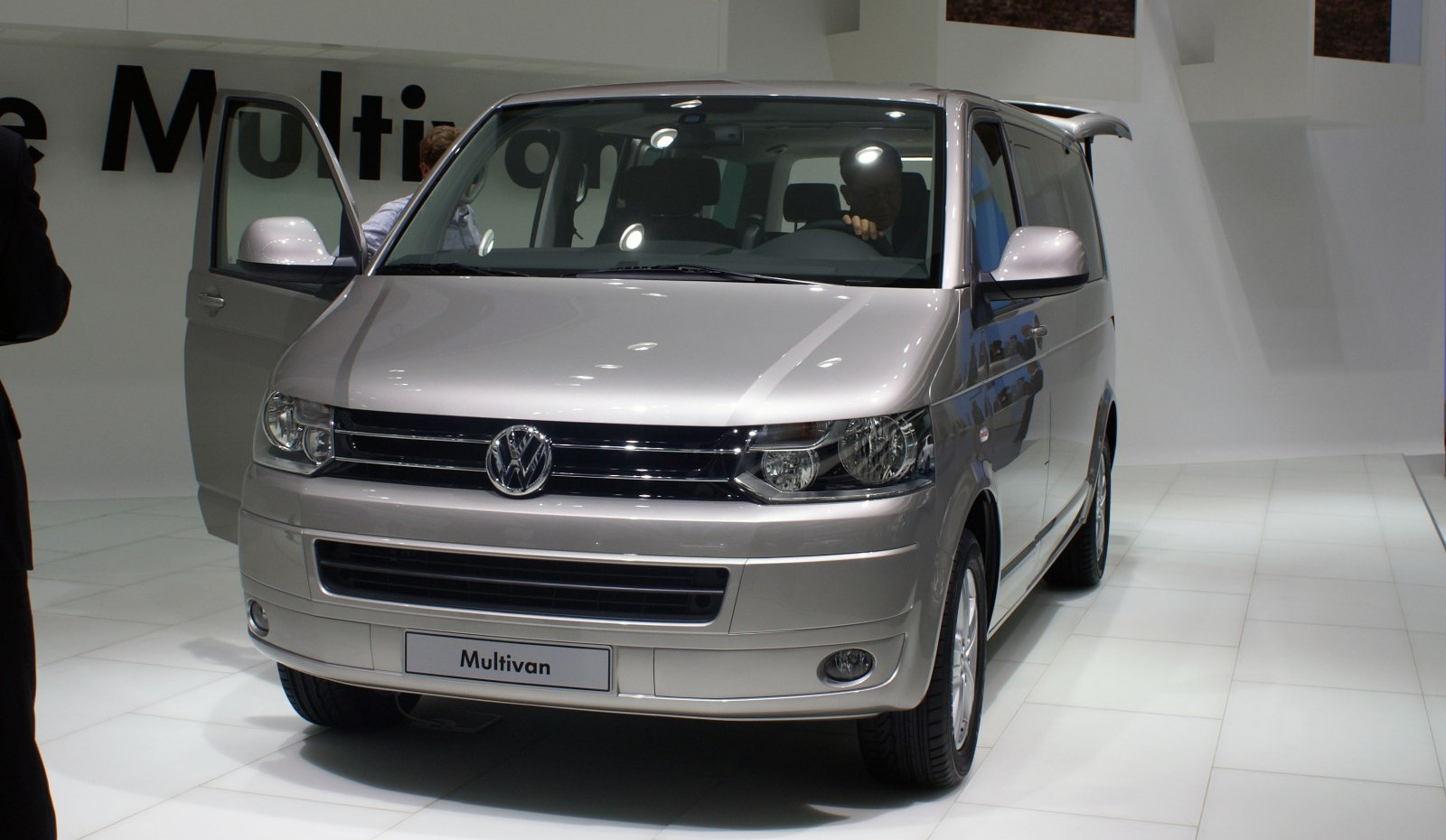Volkswagen Multivan Volkswagen Multivan (T5) (2009 - 2016) génération fiche technique et photo