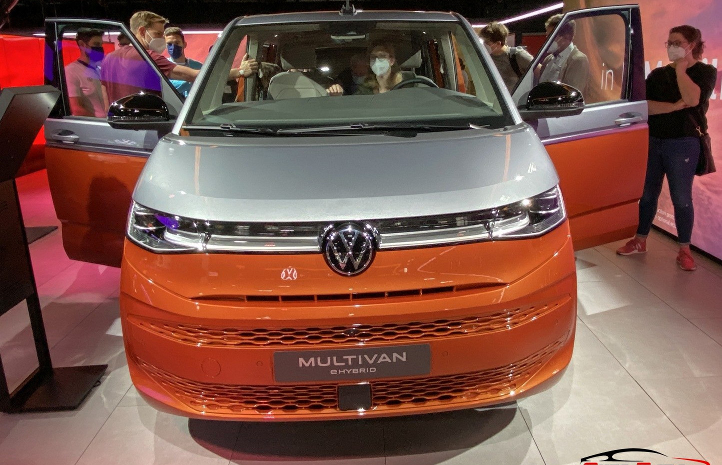 Volkswagen Multivan Volkswagen Multivan (T6.1, facelift 2019) Long (2021 - 2024) génération fiche technique et photo