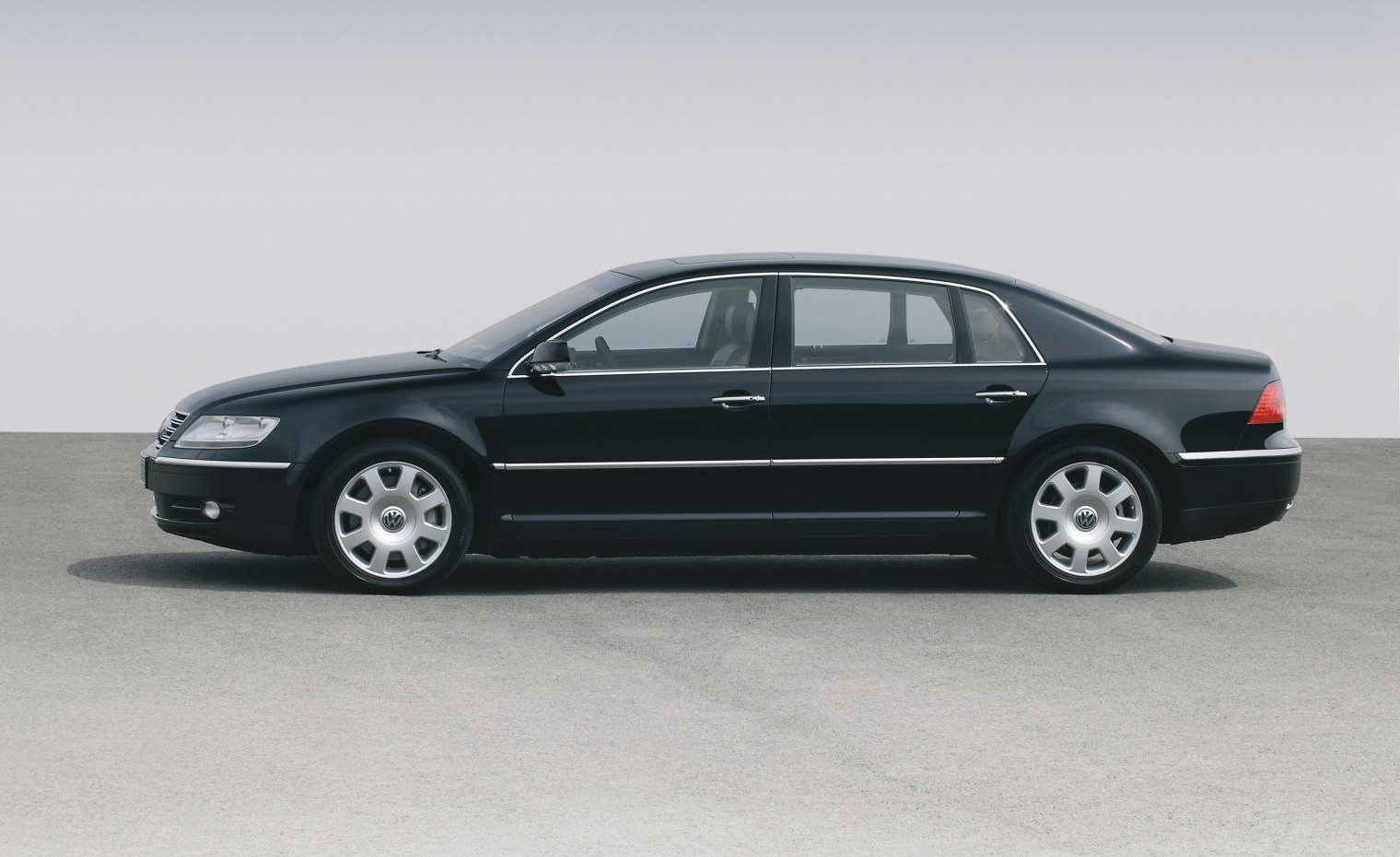 Volkswagen Phaeton specs, engine options and consumption