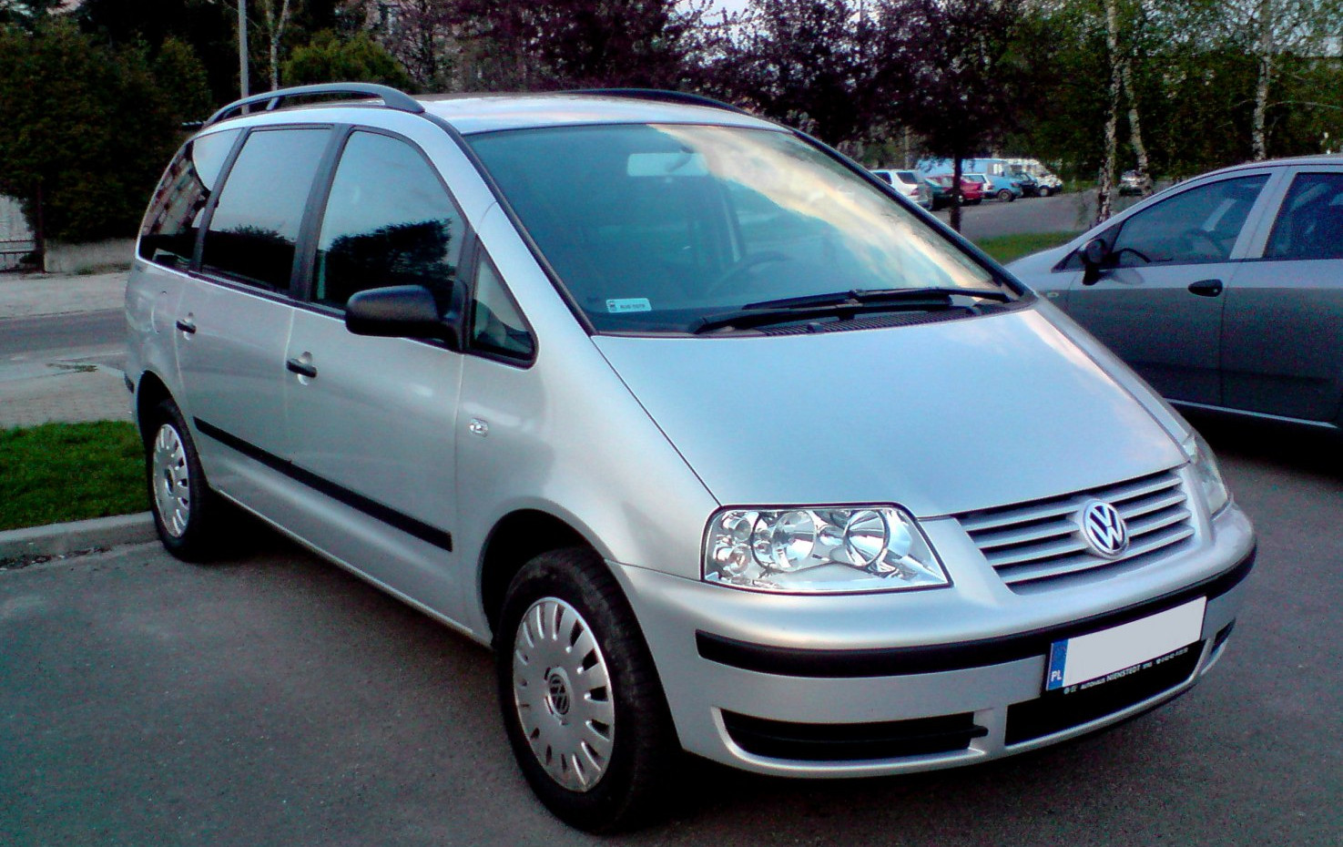 Volkswagen Sharan 1.9 TDI (130 Hp)