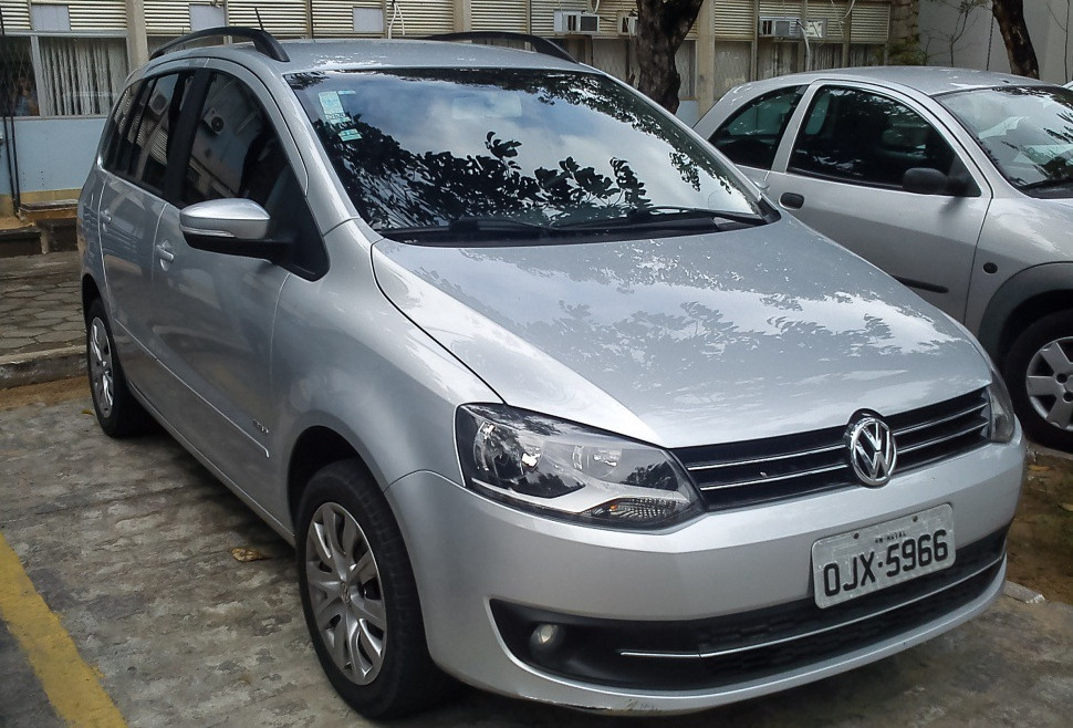 Volkswagen Fox Volkswagen CrossFox (facelift 2015) Latin America (2015 - 2015) generation specs and photo
