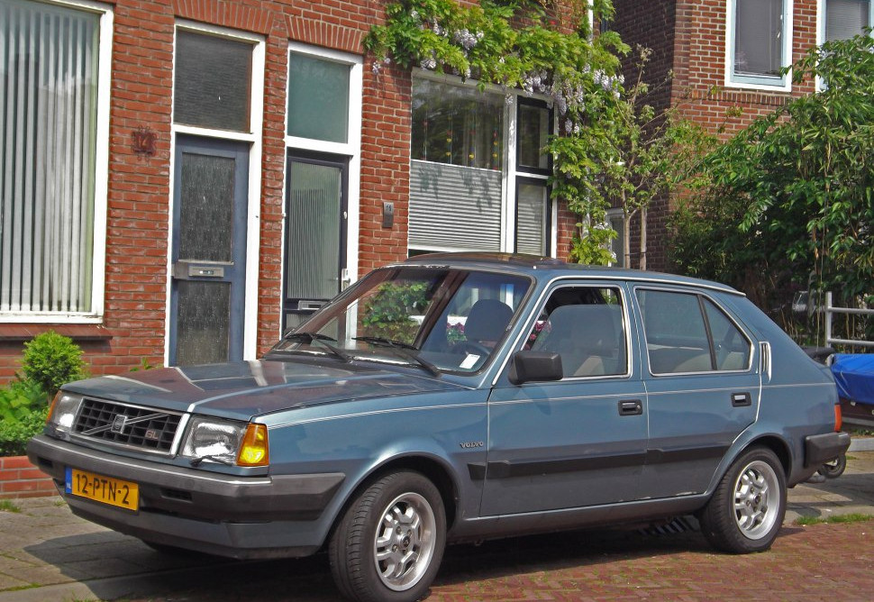 Volvo 340-360 özellikleri, motor seçenekleri ve yakıt tüketimi