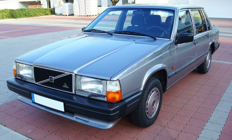 Volvo 740 özellikleri, motor seçenekleri ve yakıt tüketimi