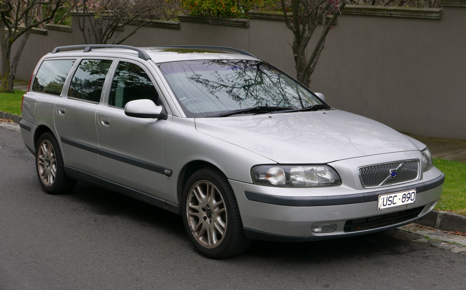 Volvo V70 2.4 T (200 Hp) AWD (2000 - 2003) motor y ficha técnica