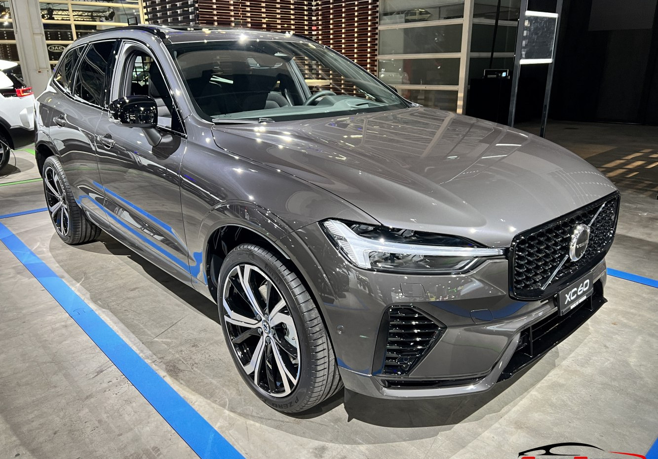 Volvo XC60 Recharge 2.0 T8 (310 Hp) Plug-in Hybrid AWD Geartronic (2021 - 2025) Motor und Technische Daten