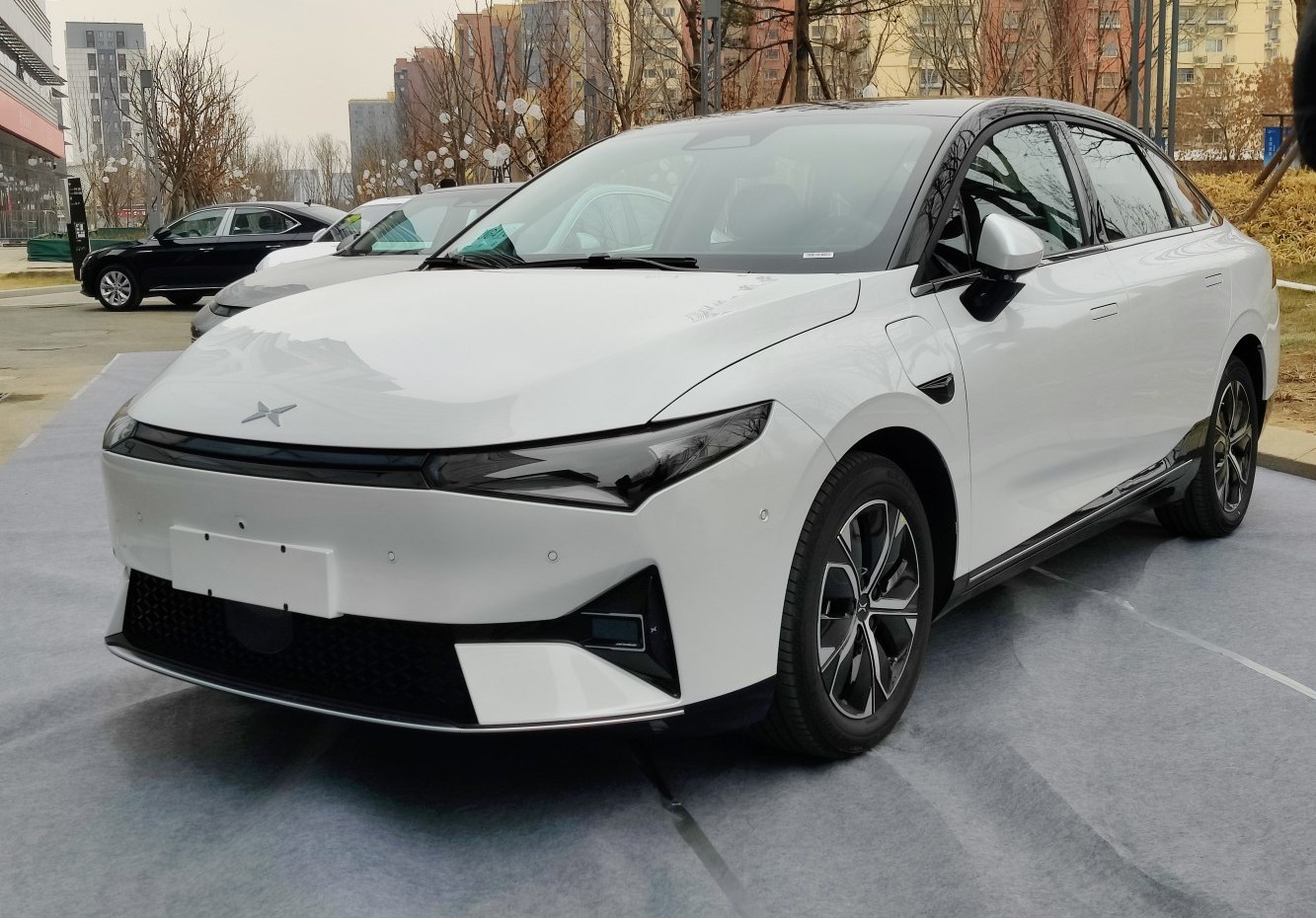 Xpeng P5 460 55.9 kWh (211 Hp) BEV
