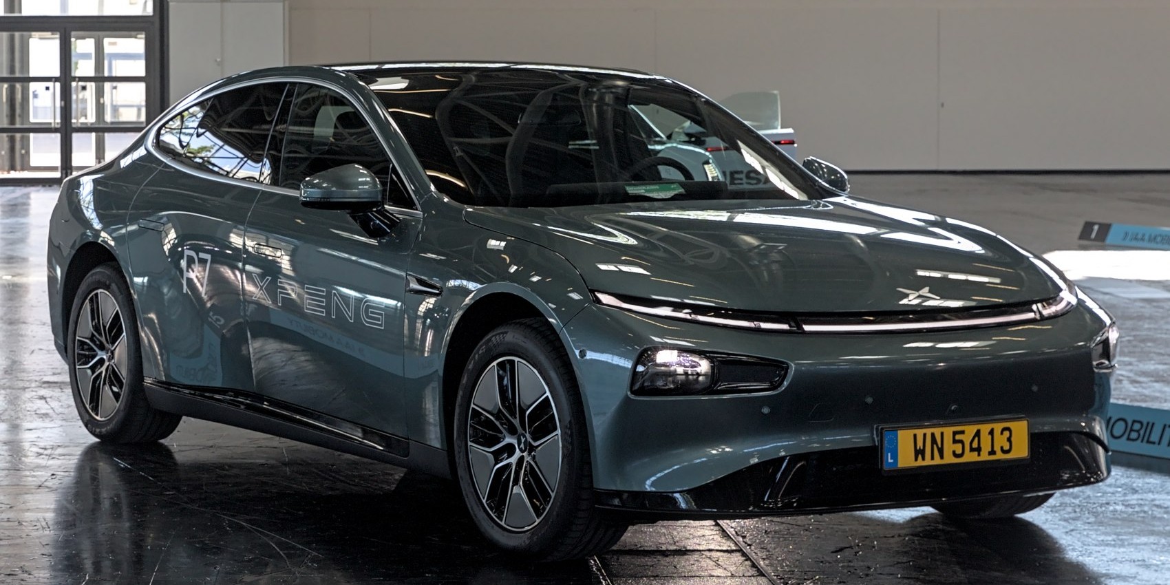 Xpeng P7 702 86.2 kWh (276 Hp) Electric
